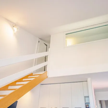 Sky Over - Italian Homing Apartment *